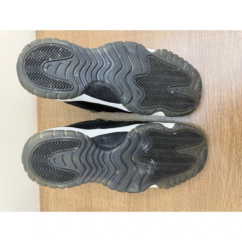 Jordan 11 Retro Heiress Stingray Womens 11 Black Good 852625-030 Sneakers